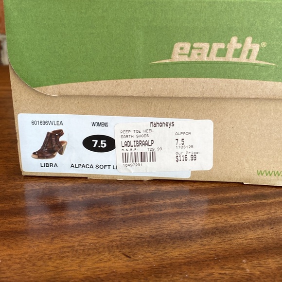 Earth Alpaca soft peep toe wedges, size 7.5, good condition - Picture 7 of 7